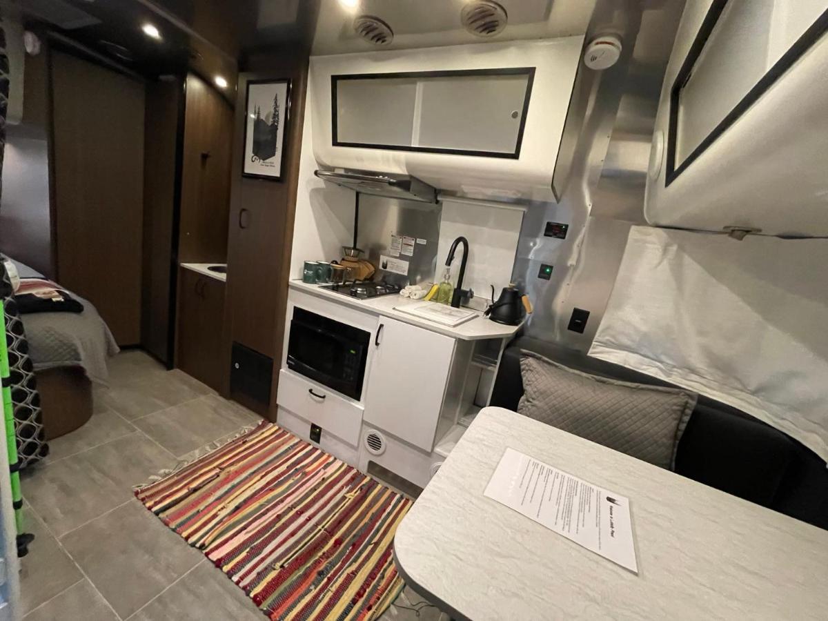 Airstream Caravel 2020 Loblolly Pines Adventure Camp 호텔 유레카 스프링스 외부 사진